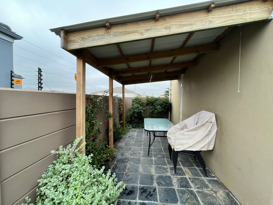 To Let 3 Bedroom Property for Rent in Zonnendal Western Cape